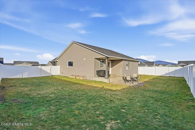 $422,799 | 12130 Gipper Loop, Rathdrum, ID 83858