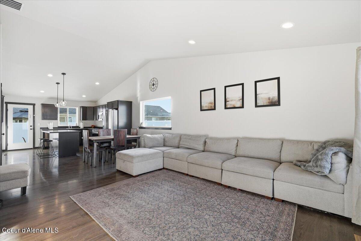 12130 Gipper Loop Rathdrum, ID 83858 - Photo 5 of 29 05-12130 Gipper Loop Rathdrum_RedHogMedi