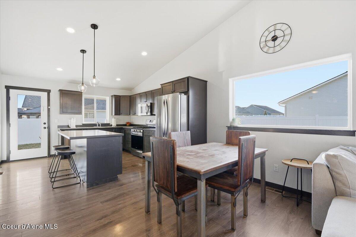 12130 Gipper Loop Rathdrum, ID 83858 - Photo 7 of 29 07-12130 Gipper Loop Rathdrum_RedHogMedi