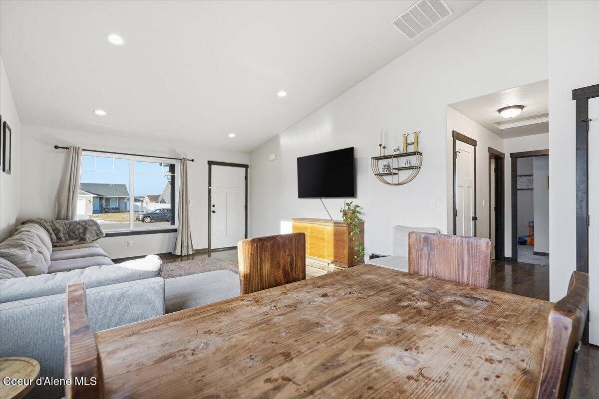 12130 Gipper Loop Rathdrum, ID 83858 - Photo 8 of 29 08-12130 Gipper Loop Rathdrum_RedHogMedi