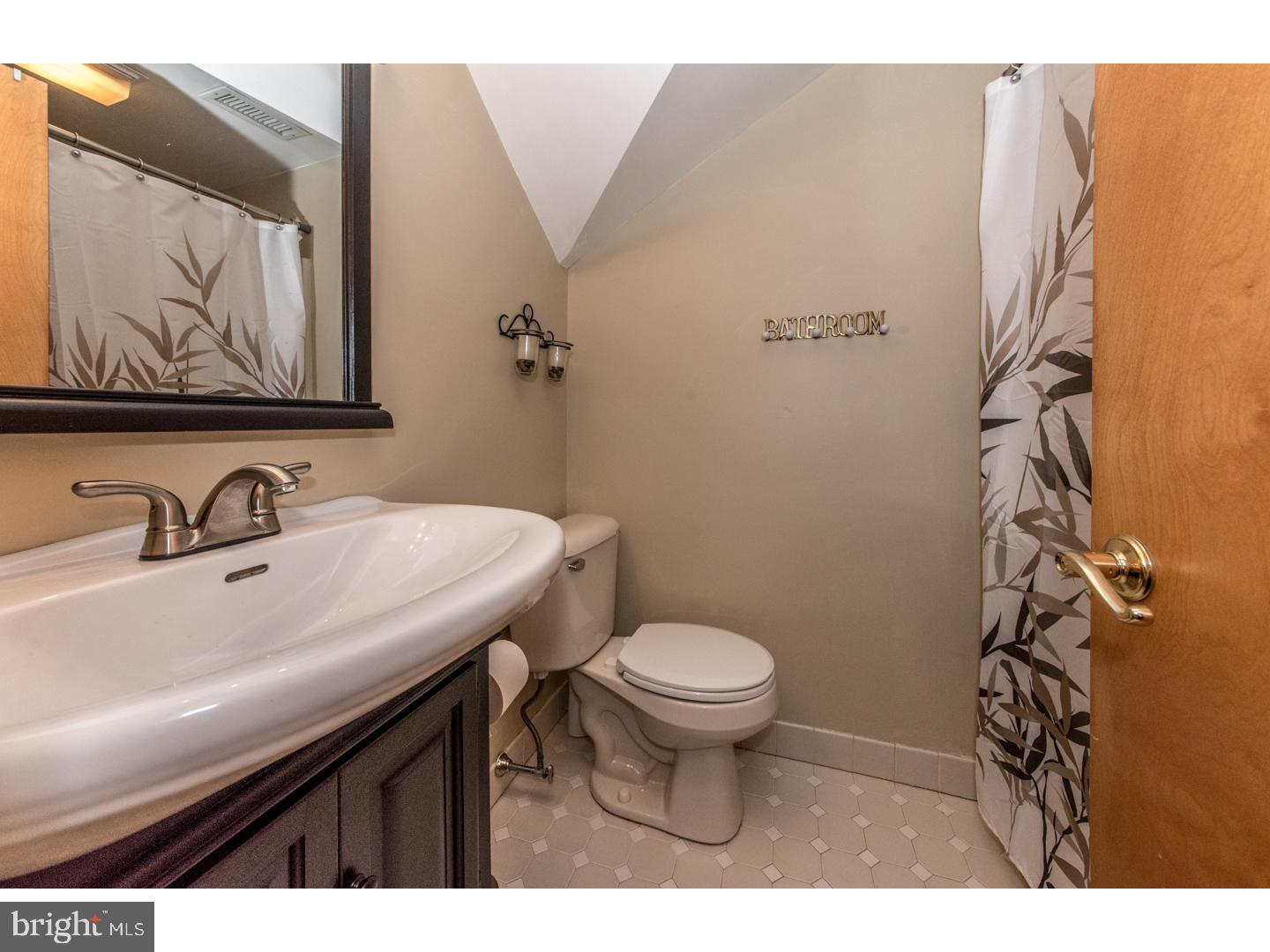 1420 Dillon Road Ambler, PA 19002 - Photo 17 of 24 Bathroom