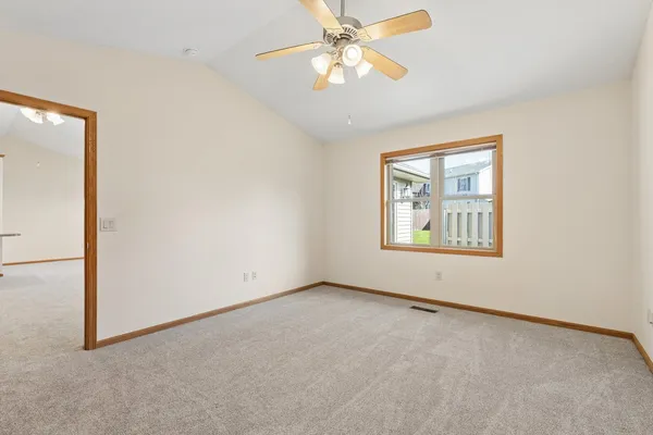 $285,999 | 921 10th Street, De Witt, IA 52742