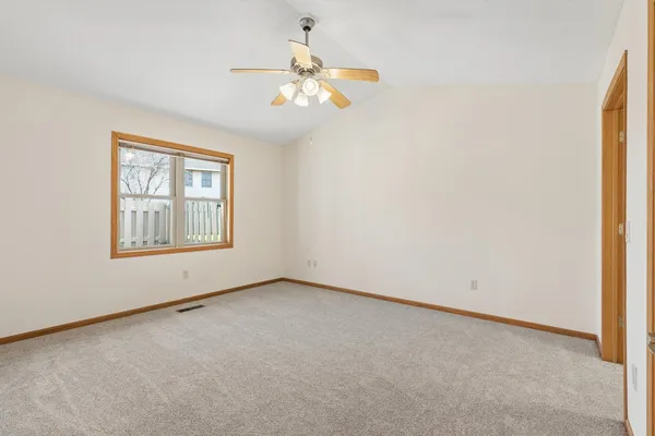 $285,999 | 921 10th Street, De Witt, IA 52742