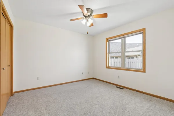 $285,999 | 921 10th Street, De Witt, IA 52742