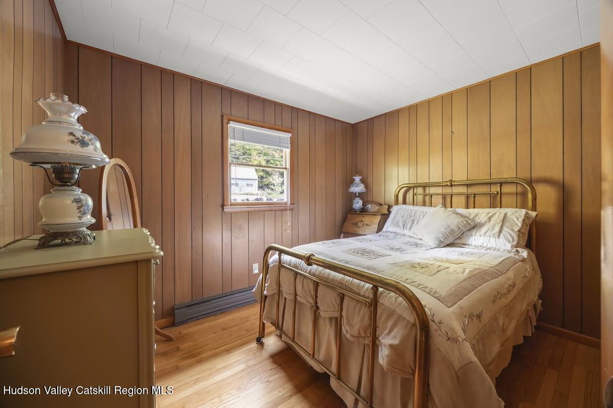 1174 Lakeview Road Copake, NY 12516 - Photo 11 of 21 1174 front bedroom Q
