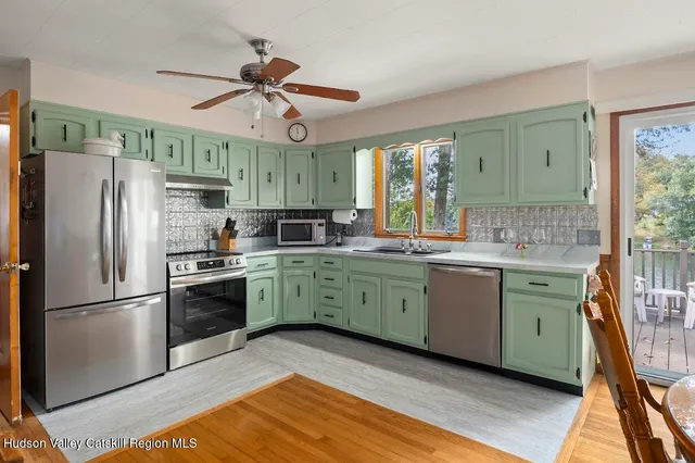 $575,000 | 1174 Lakeview Road, Copake, NY 12516