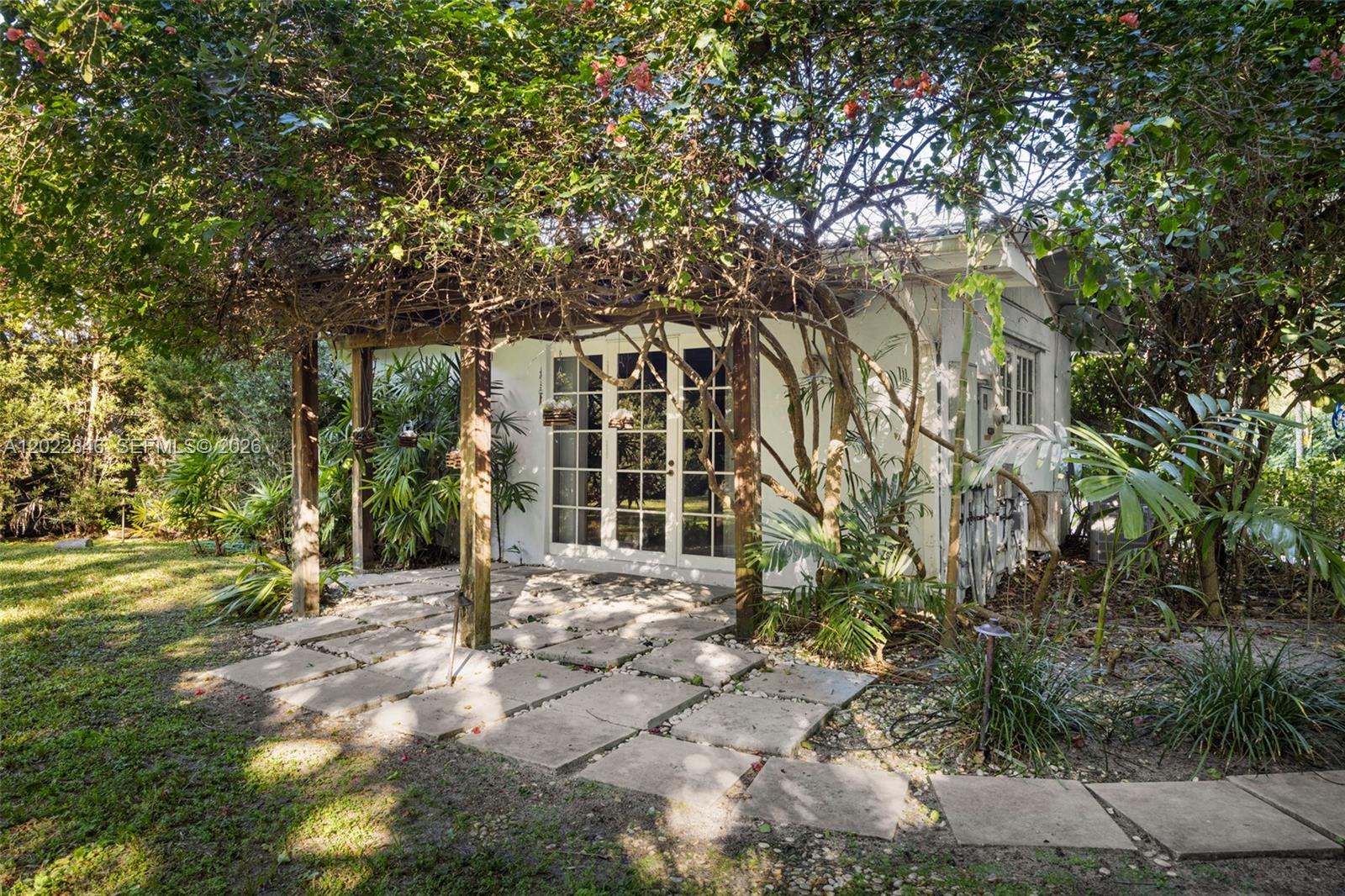 7290 Southwest 77th Terrace Miami, FL 33143 - Photo 32 of 35