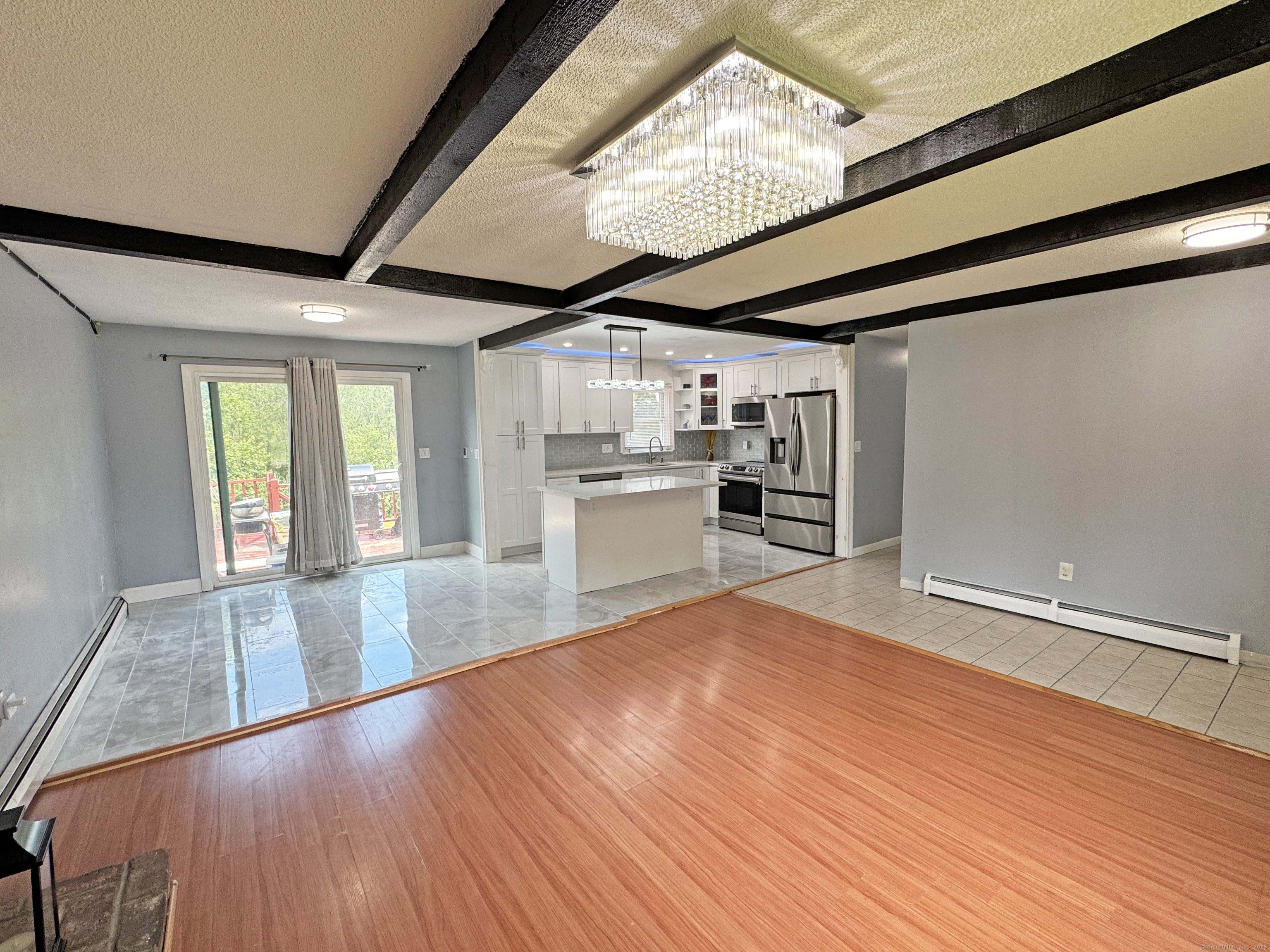 425 Scott Road Waterbury, CT 06705 - Photo 5 of 20