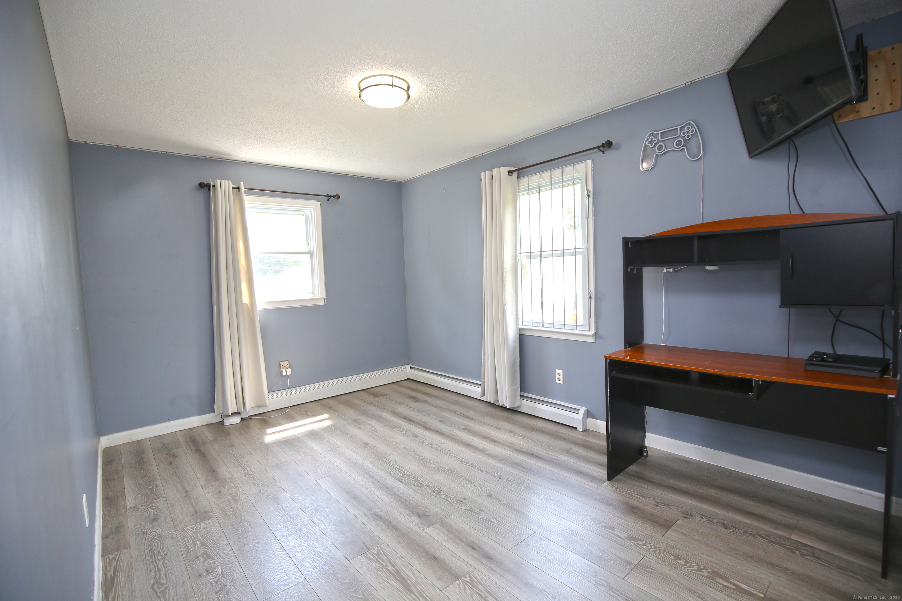 425 Scott Road Waterbury, CT 06705 - Photo 6 of 20