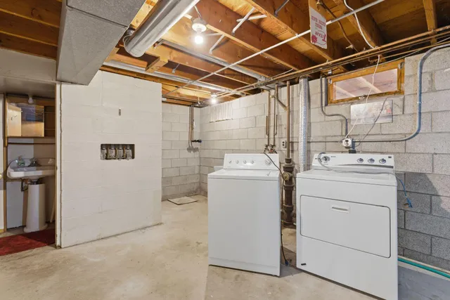 $320,000 | 449 Lewis Street, Burlington, WI 53105