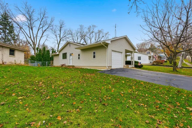 $320,000 | 449 Lewis Street, Burlington, WI 53105