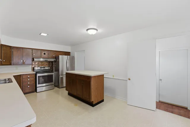 $320,000 | 449 Lewis Street, Burlington, WI 53105