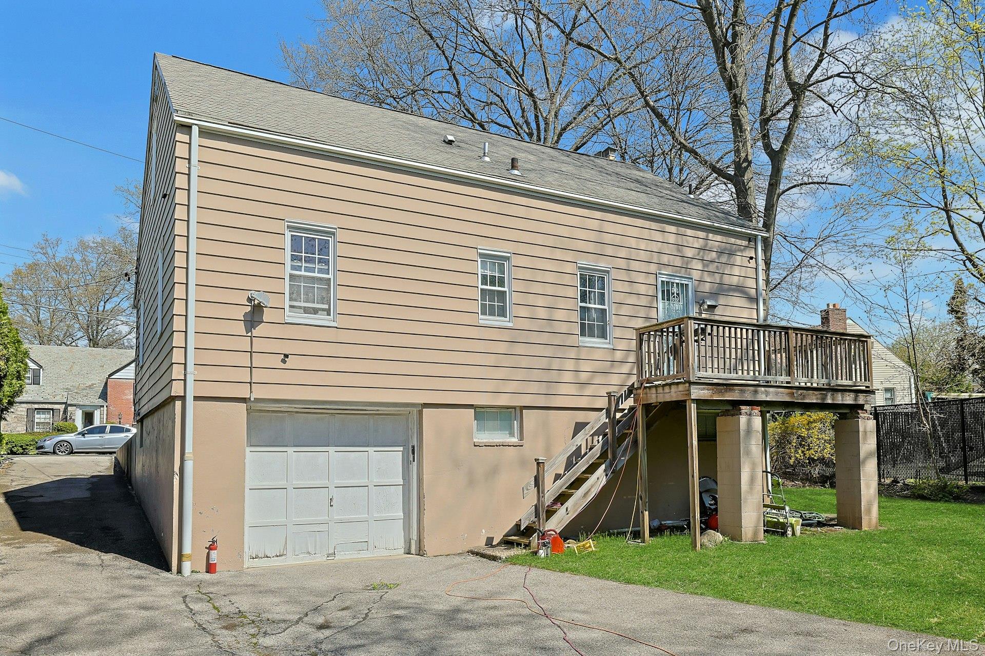 43 John Alden Road New Rochelle, NY 10801 - Photo 22 of 28 a view of a white house