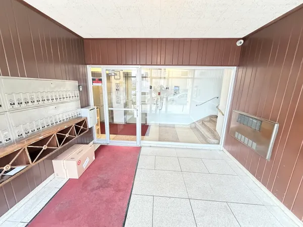 $1,600 | 1400 Chicago Avenue, Unit 208, Evanston, IL 60201