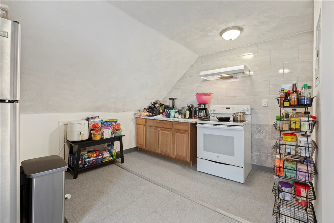 400 Benefit Street Pawtucket, RI 02861 - Photo 20 of 42