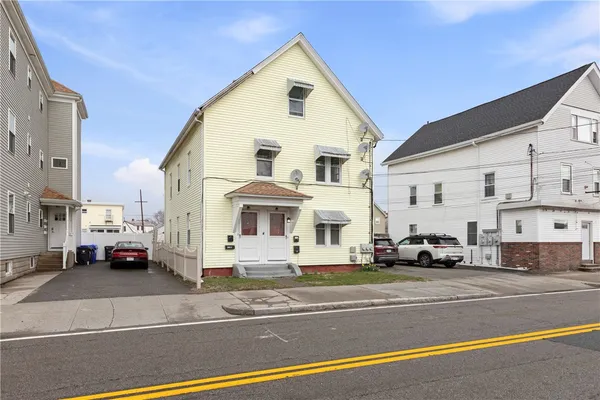 $599,000 | 400 Benefit Street, Pawtucket, RI 02861