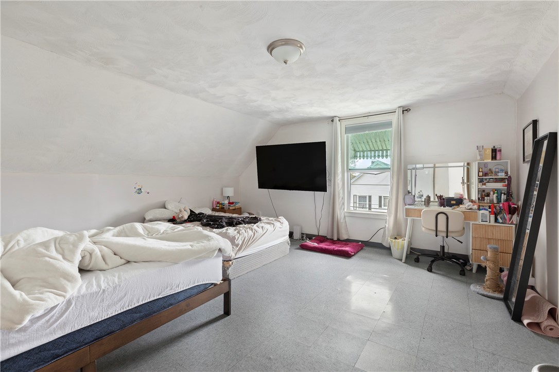 400 Benefit Street Pawtucket, RI 02861 - Photo 25 of 42