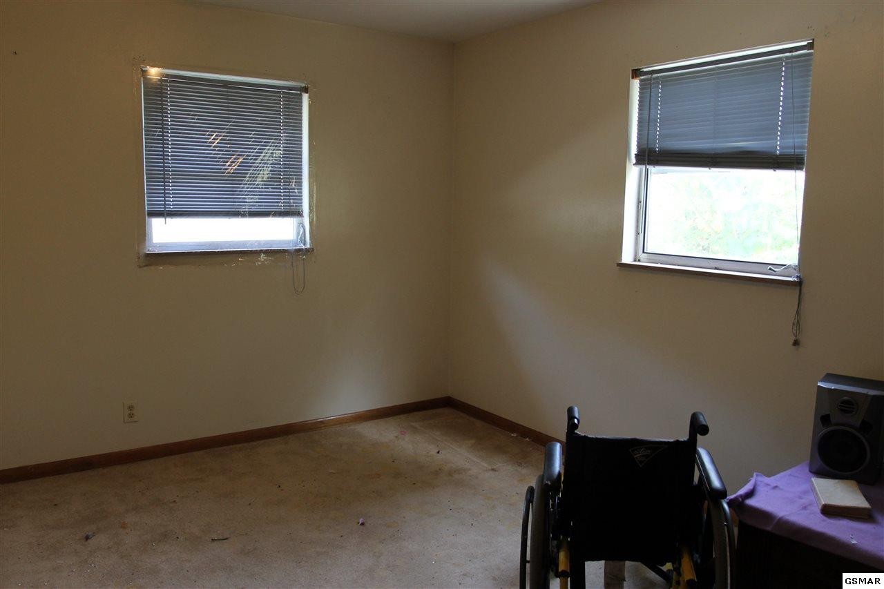 628 East Hendron Chapel Road Knoxville, TN 37920 - Photo 10 of 21 Gallery Image 10