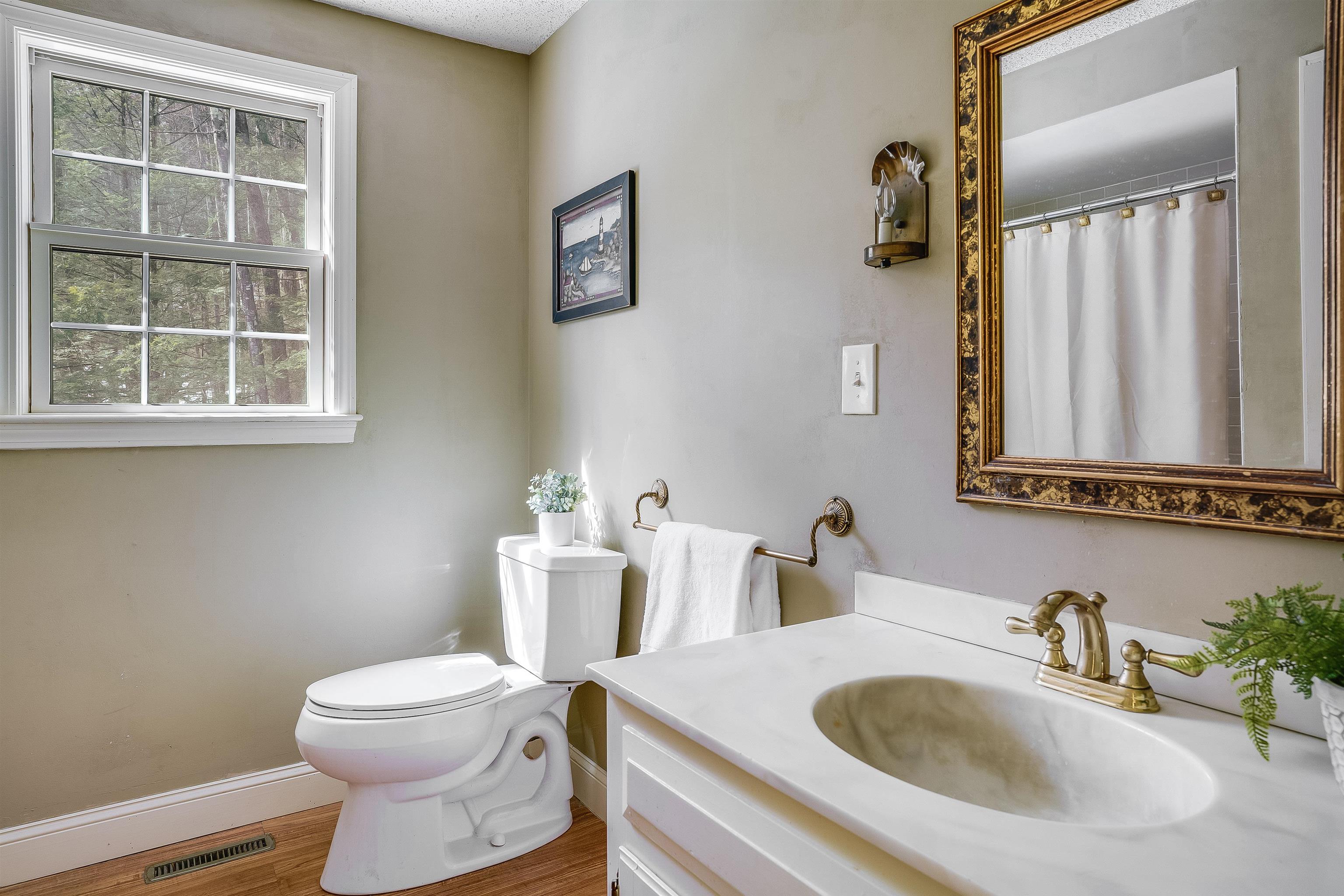 10 Nathaniel Drive Amherst, NH 03031 - Photo 23 of 46