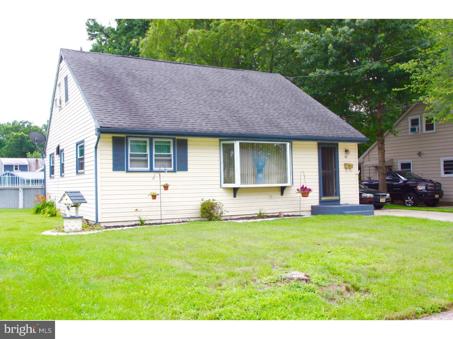 63 Birch Avenue Maple Shade, NJ 08052 - Photo 2 of 25