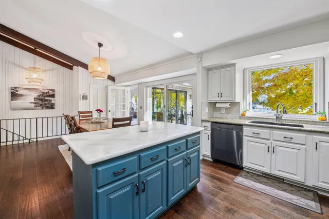 $1,000,000 | 830 County Road 110 North, Mound, MN 55364