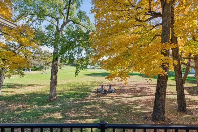 $1,000,000 | 830 County Road 110 North, Mound, MN 55364