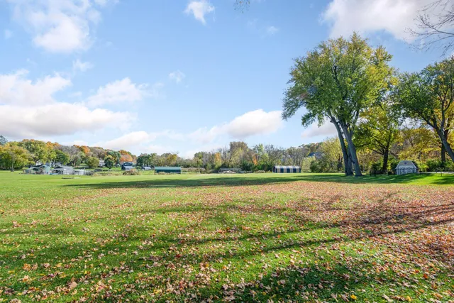 $1,000,000 | 830 County Road 110 North, Mound, MN 55364