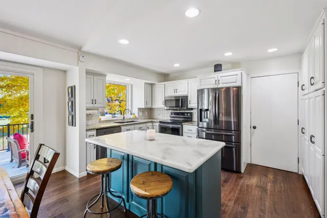 $1,000,000 | 830 County Road 110 North, Mound, MN 55364