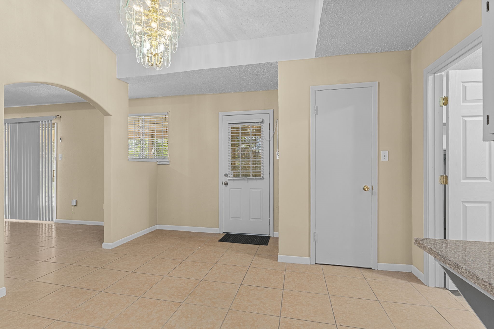 4114 Connorvale Road Houston, TX 77039 - Photo 24 of 41 an empty room with windows and closet