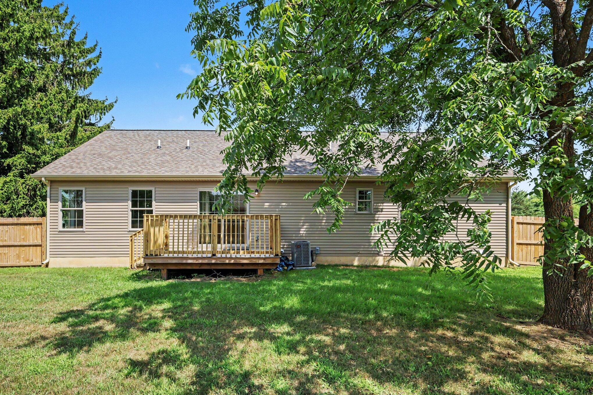 2010 Wolf Lake Road Jackson, MI 49201 - Photo 24 of 34 024_file_6784
