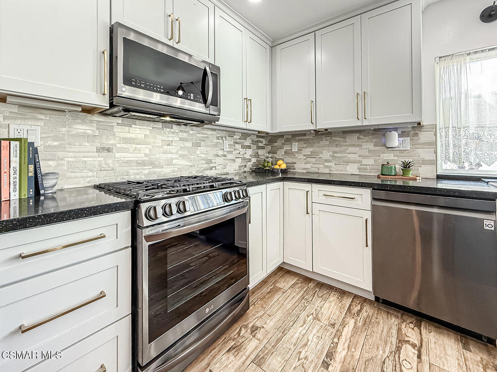 2239 McDonald Street Simi Valley, CA 93065 - Photo 7 of 36