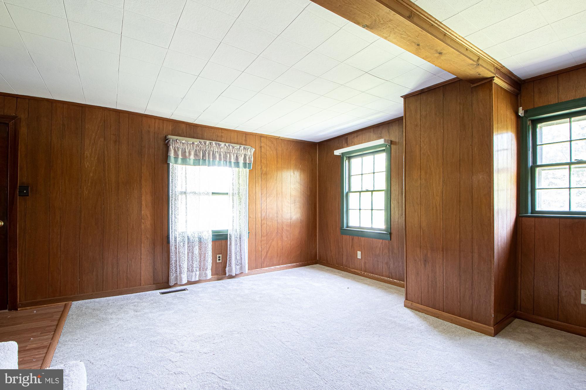 115 Chester Gap Road Chester Gap, VA 22623 - Photo 17 of 61 Living Room