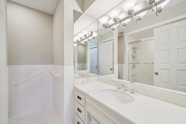 $227,000 | 8621 Basswood Road, Unit 23, Eden Prairie, MN 55344