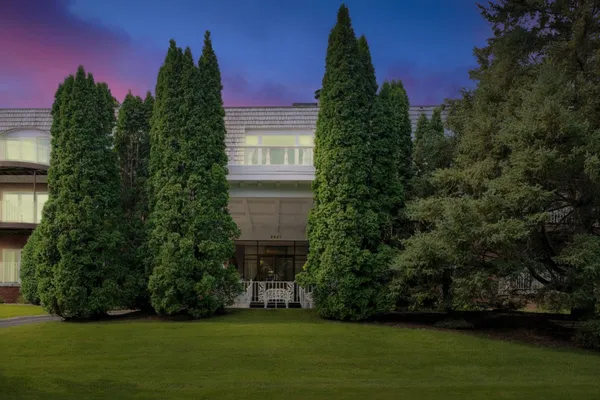 $227,000 | 8621 Basswood Road, Unit 23, Eden Prairie, MN 55344