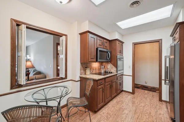 $227,000 | 8621 Basswood Road, Unit 23, Eden Prairie, MN 55344