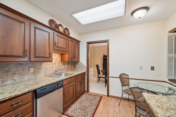 $227,000 | 8621 Basswood Road, Unit 23, Eden Prairie, MN 55344