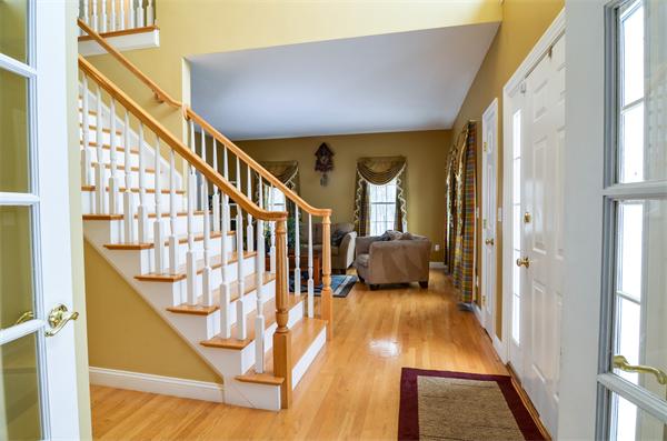 6 Mohawk Path Holliston, MA 01746 - Photo 3 of 24 Gallery Image 3