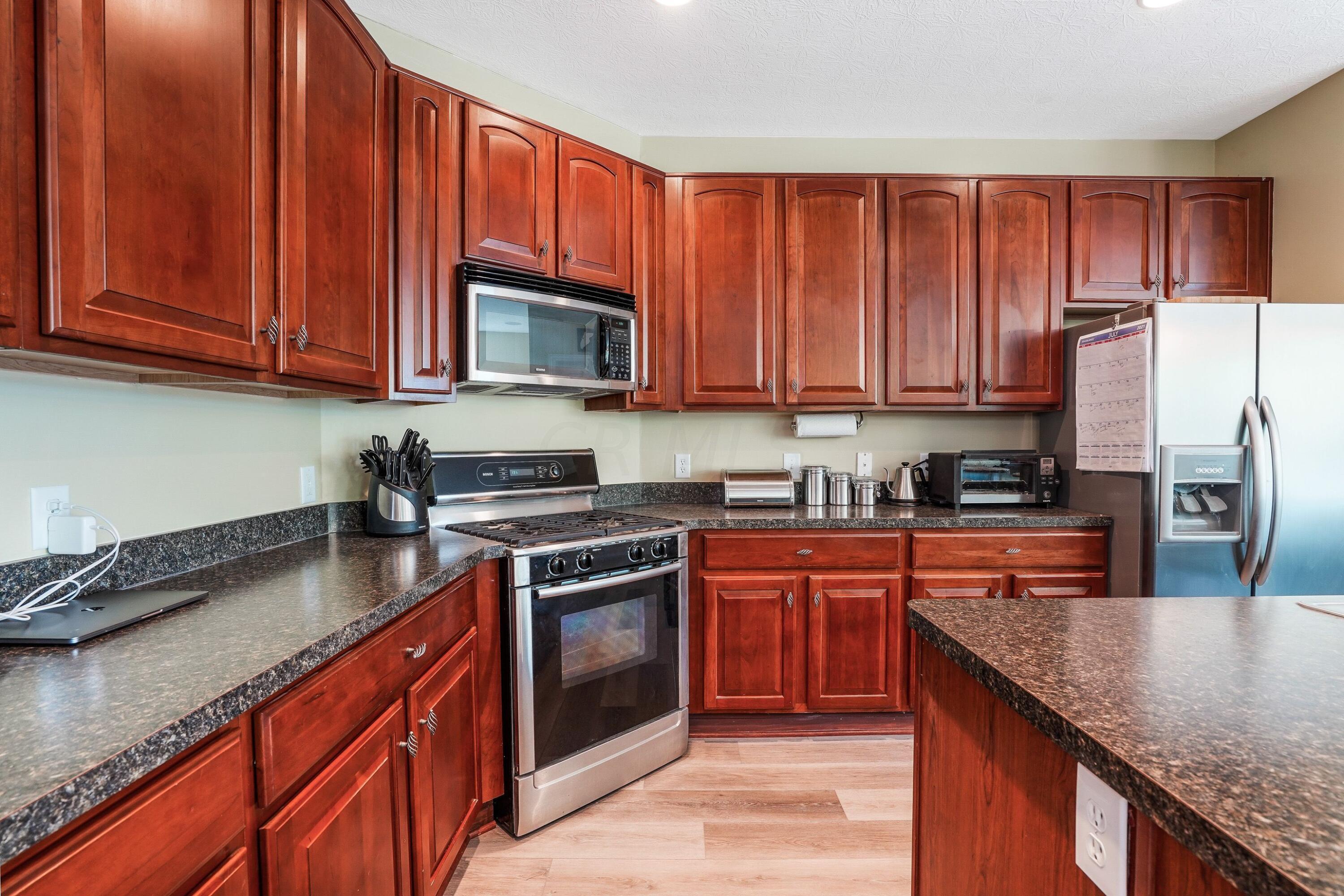 5613 Lantos Road Dublin, OH 43016 - Photo 7 of 31 Gallery Image 7
