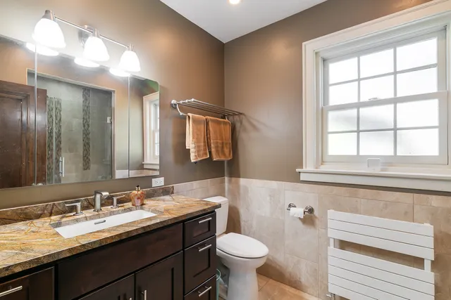 $875,900 | 10337 South Hamilton Avenue, Chicago, IL 60643