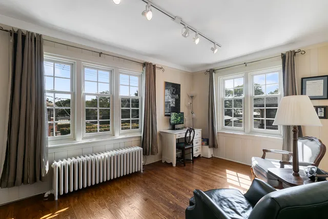 $875,900 | 10337 South Hamilton Avenue, Chicago, IL 60643