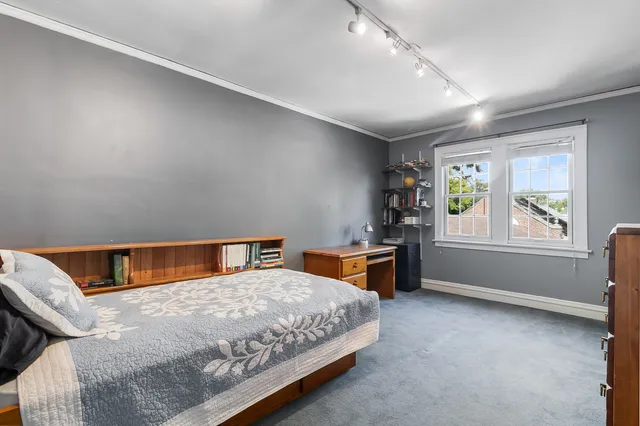 $875,900 | 10337 South Hamilton Avenue, Chicago, IL 60643