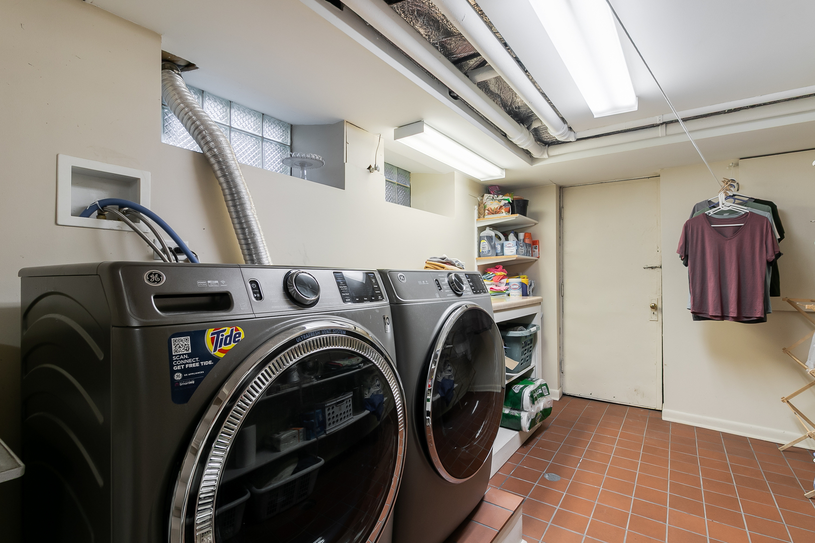 10337 South Hamilton Avenue Chicago, IL 60643 - Photo 21 of 27 a utility room with dryer and washer