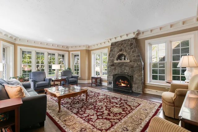 $875,900 | 10337 South Hamilton Avenue, Chicago, IL 60643