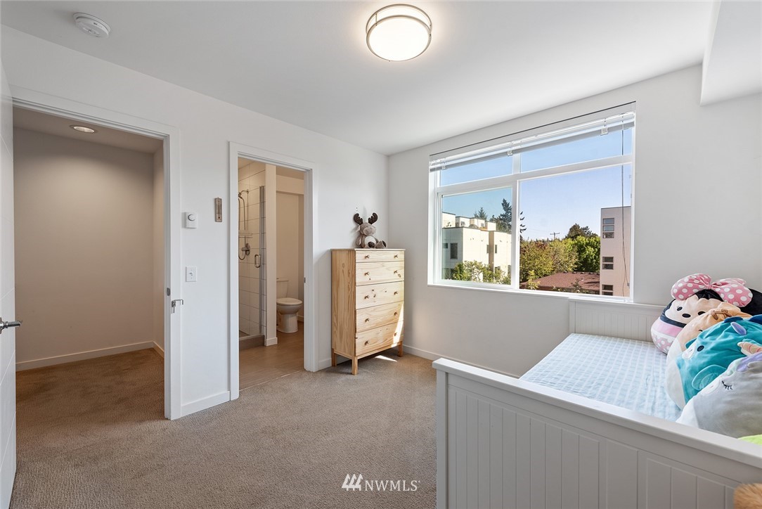 3909 Southwest Hudson Street Seattle, WA 98136 - Photo 14 of 30 Gallery Image 14
