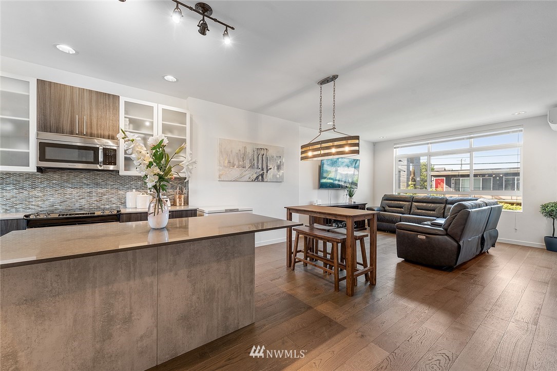 3909 Southwest Hudson Street Seattle, WA 98136 - Photo 3 of 30 Gallery Image 3