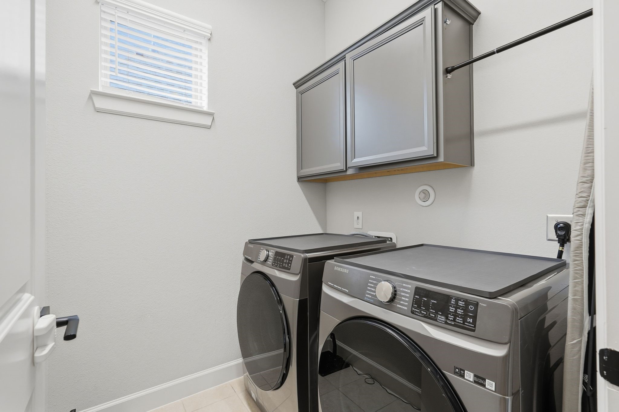 24423 Morningside Terrace Tomball, TX 77375 - Photo 24 of 47 a utility room with dryer and washer