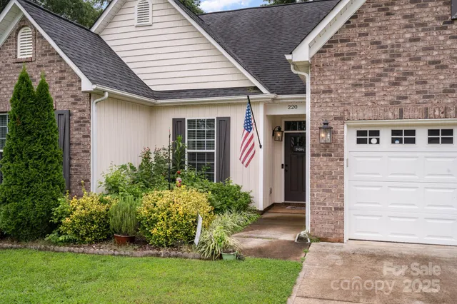 $425,000 | 220 Ridge Drive, Harrisburg, NC 28075