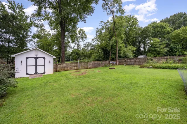 $425,000 | 220 Ridge Drive, Harrisburg, NC 28075