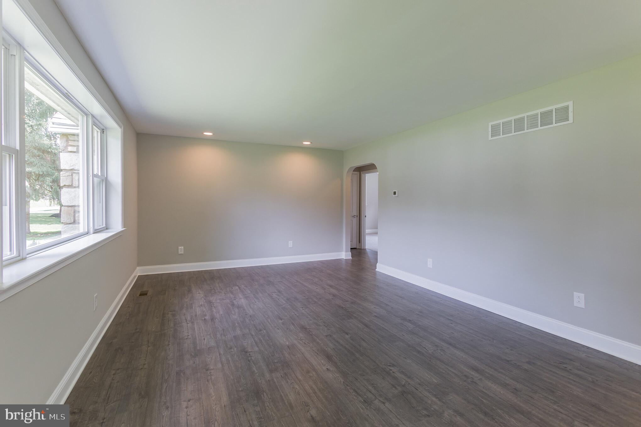 715 Rambler Road Warminster, PA 18974 - Photo 3 of 30 Gallery Image 3