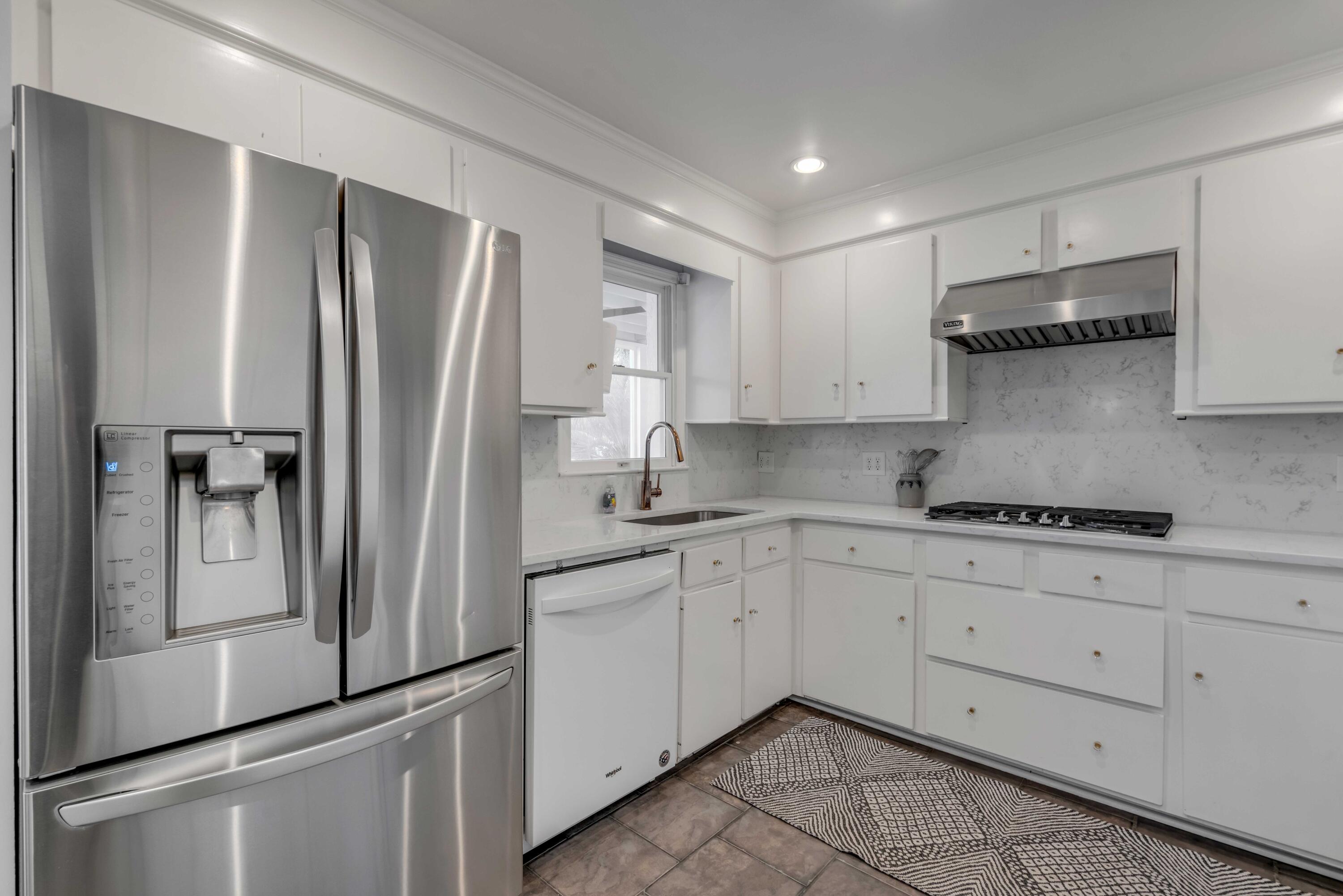 2201 Palm Boulevard Isle of Palms, SC 29451 - Photo 14 of 52 Kitchen